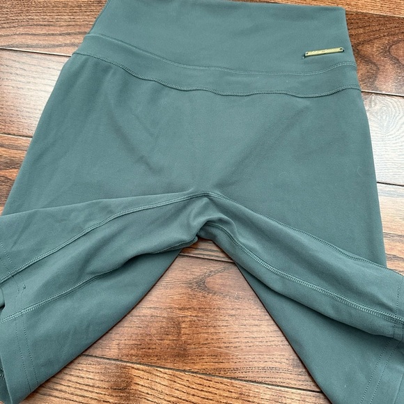 Gymshark Whitney Simmons High Waist Cycling Short - Picture 5 of 9